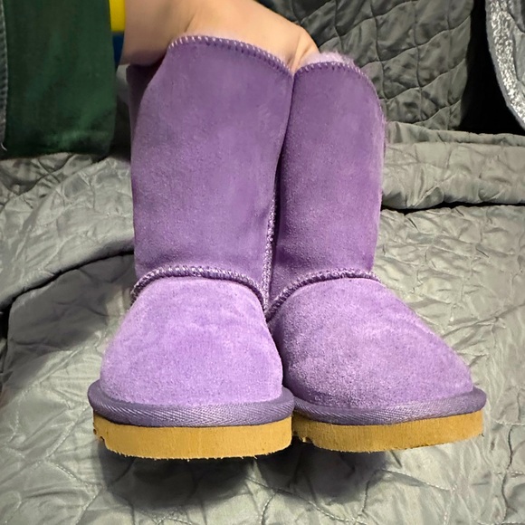 Brand New customized purple Uggs girl size 2 - Picture 3 of 9